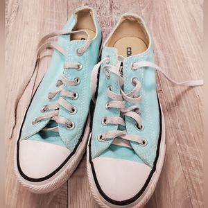 Converse Shoes, Women's Size 8, Light Blue